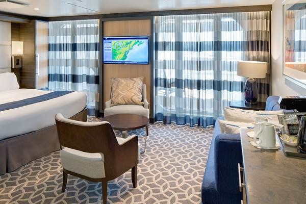 Ovation of the Seas - Suite cabin